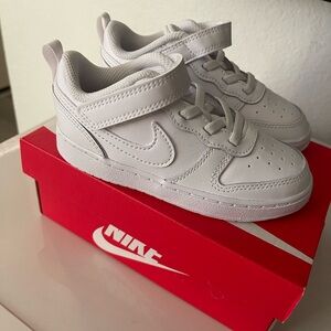 Nike Court Borough Low 2